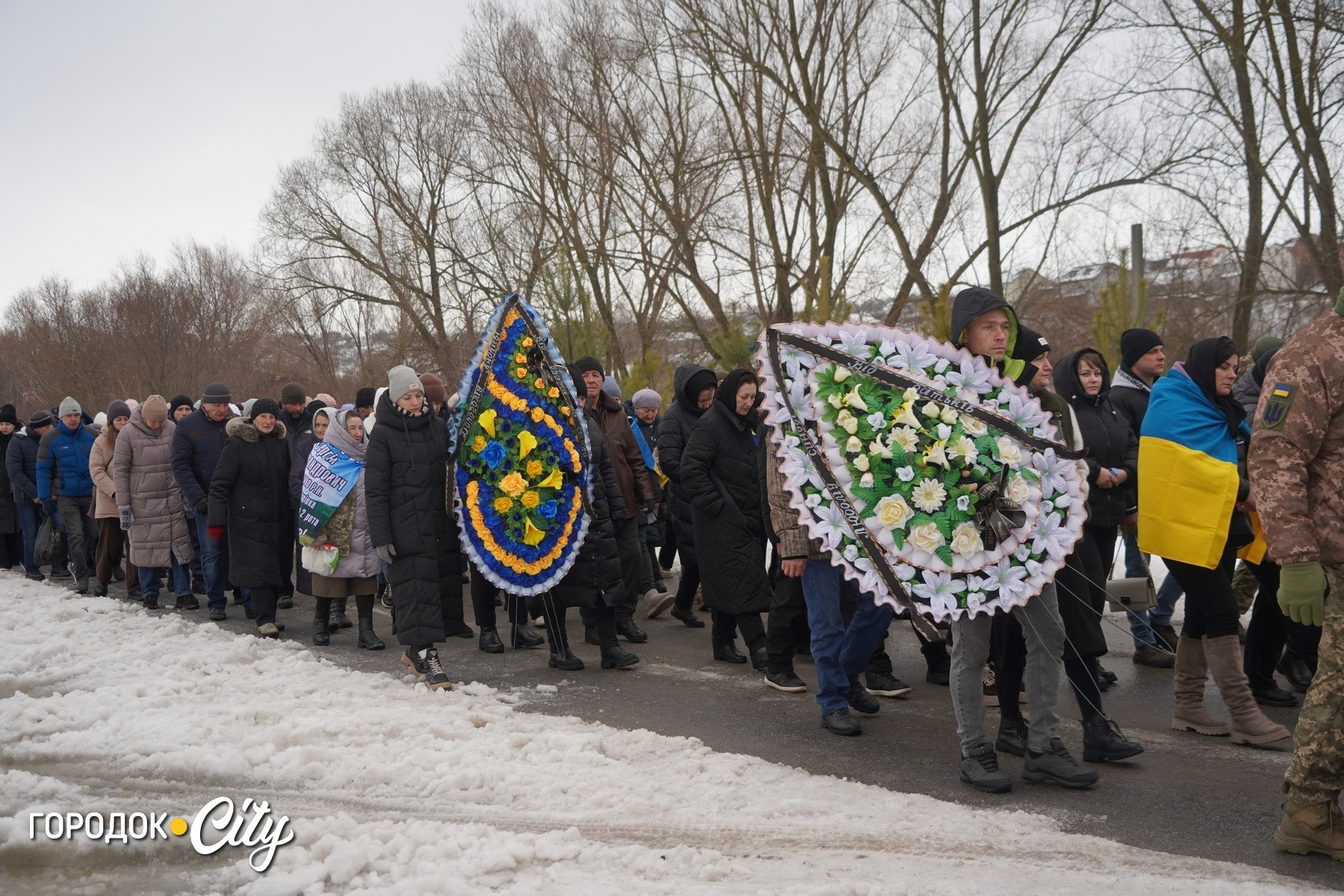 «Один дзвінок і світ зупинився»: громада попрощалася з Андрієм Бардаром, який зник безвісти рік тому
