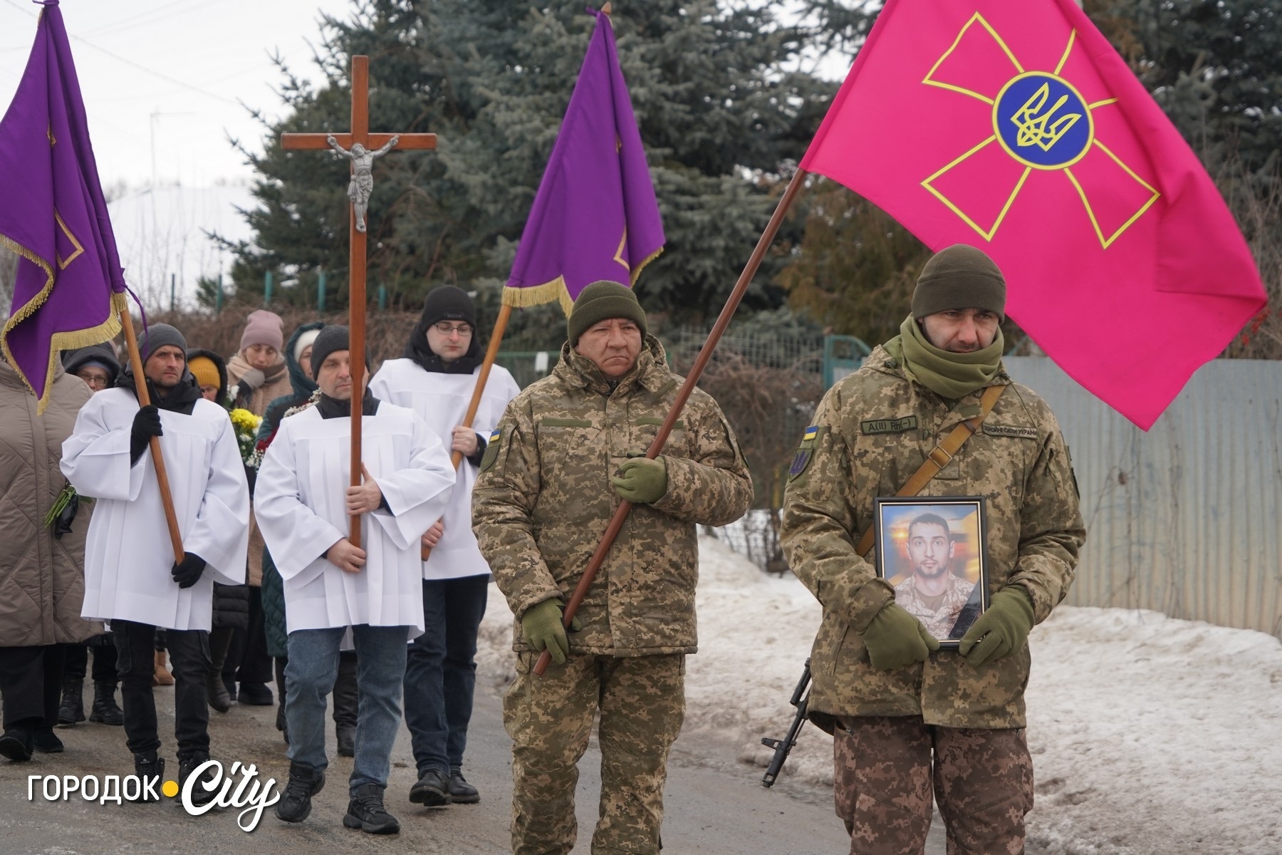 «Один дзвінок і світ зупинився»: громада попрощалася з Андрієм Бардаром, який зник безвісти рік тому