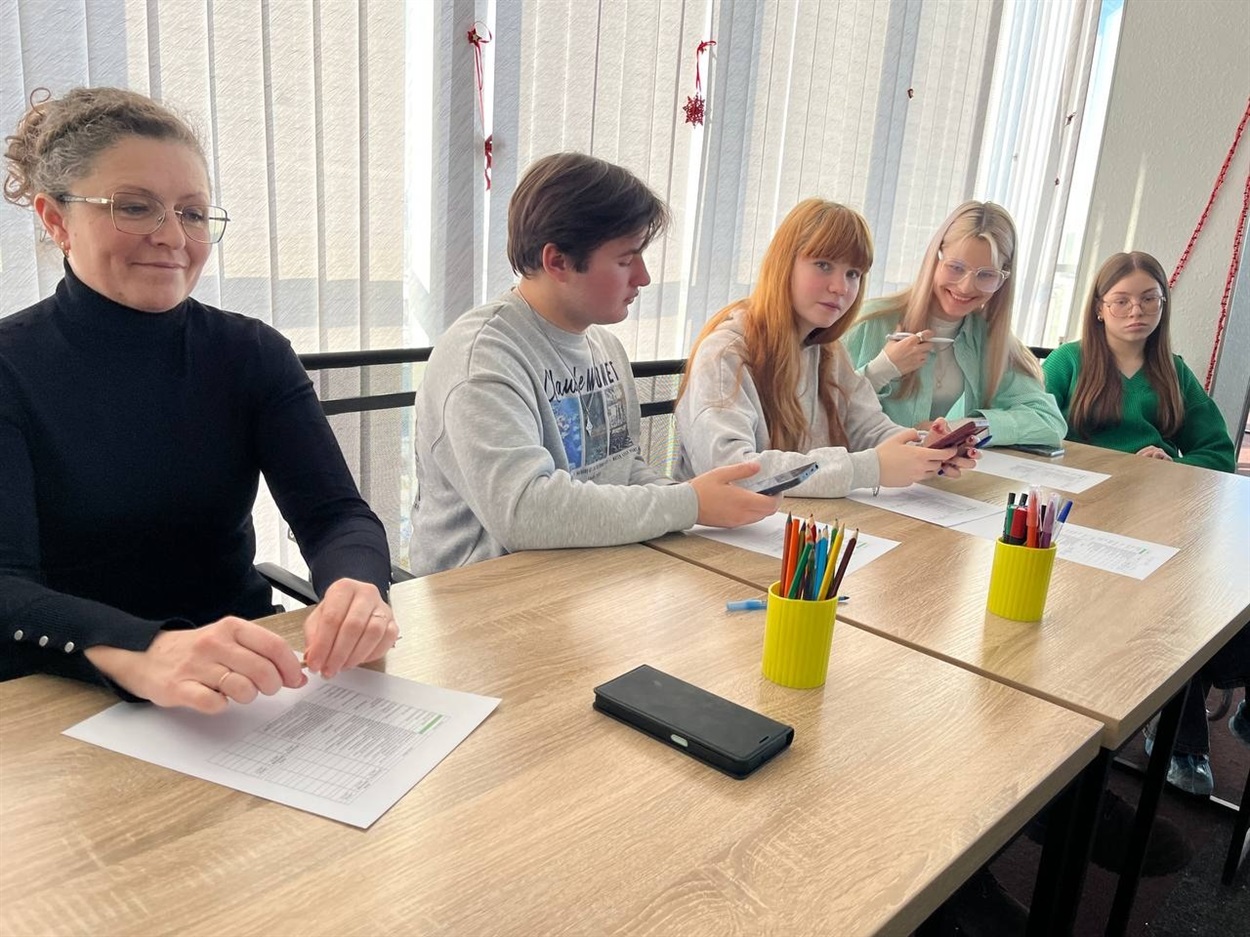 Оцінювання презентацій проєктів учнів природничої школи.