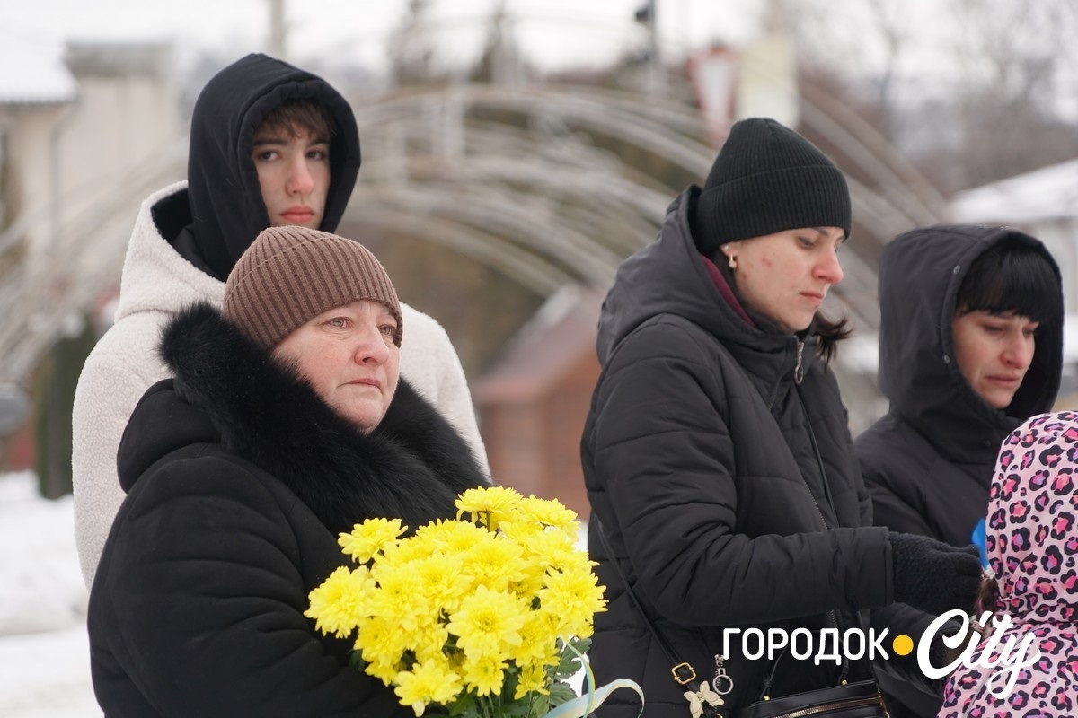 Він обрав захищати країну: у Городку вшанували пам'ять загиблого Героя Ярослава Скочеляса