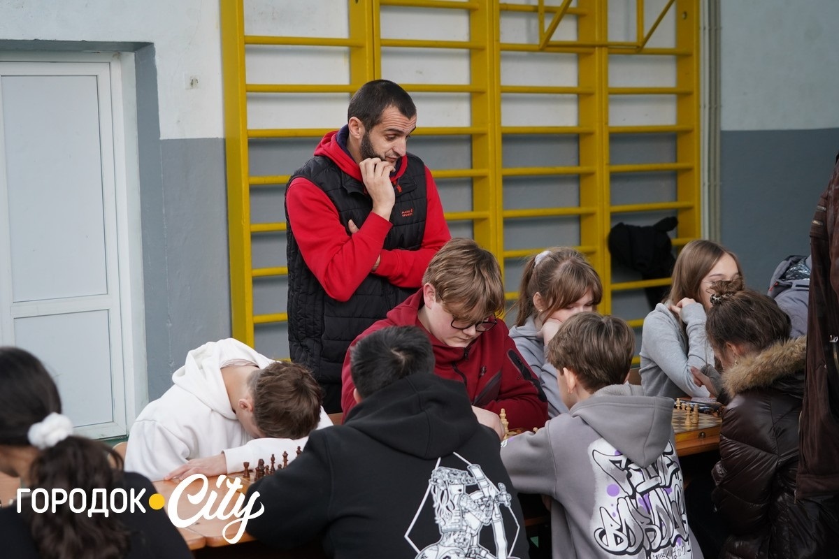Інтелектуальні баталії за швейцарською системою: у Городку відбувся шаховий турнір