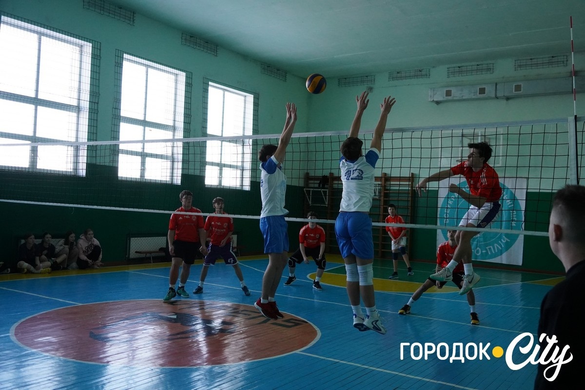 У Городку визначилися найсильніші волейбольні команди «Пліч-о-пліч. Всеукраїнські шкільні ліги»