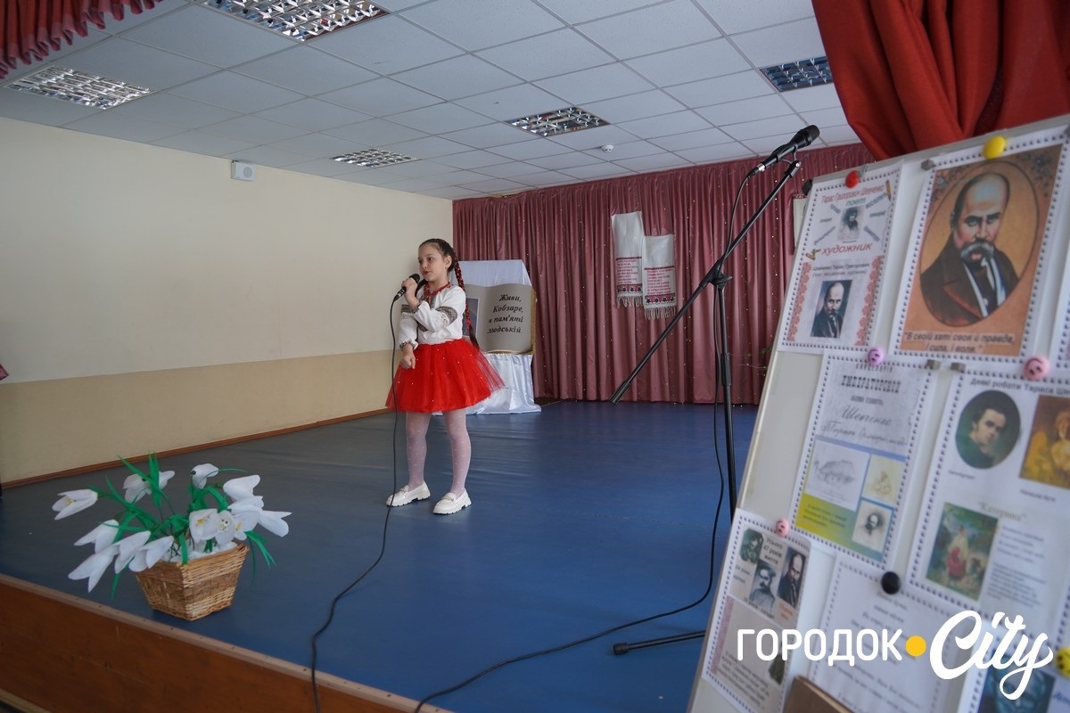 У Городку визначили найкращих читців творів Шевченка: хто представлятиме громаду в області