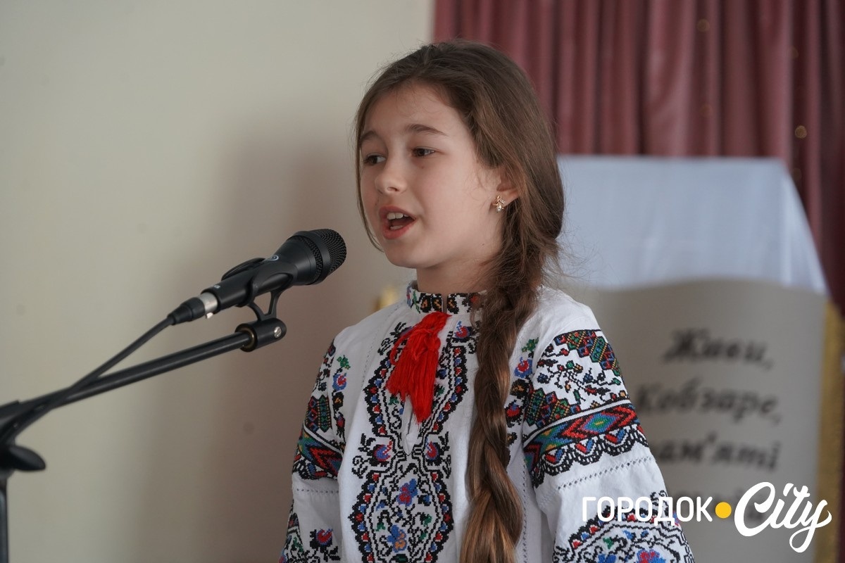 У Городку визначили найкращих читців творів Шевченка: хто представлятиме громаду в області