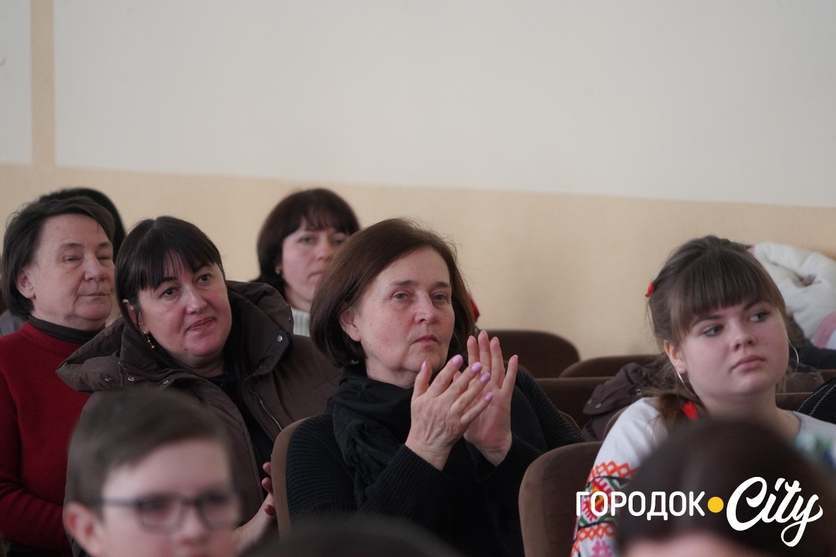 У Городку визначили найкращих читців творів Шевченка: хто представлятиме громаду в області
