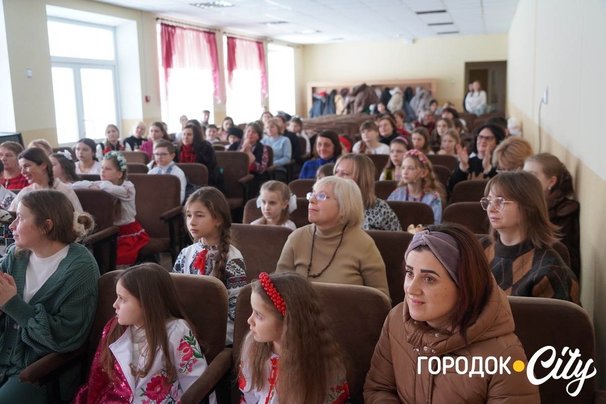 У Городку визначили найкращих читців творів Шевченка: хто представлятиме громаду в області