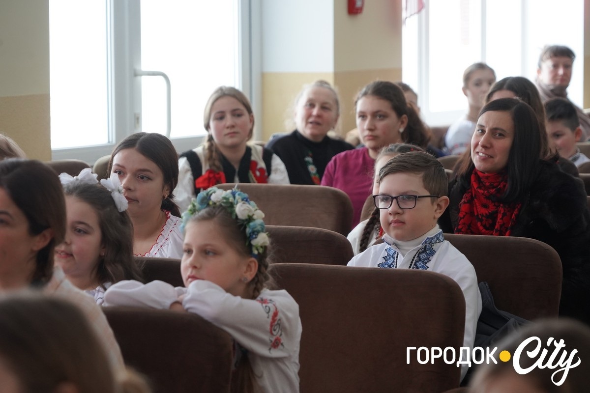 У Городку визначили найкращих читців творів Шевченка: хто представлятиме громаду в області