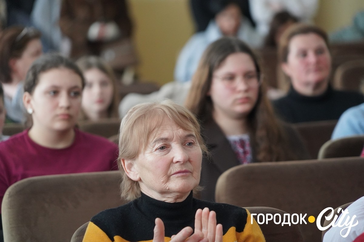 У Городку визначили найкращих читців творів Шевченка: хто представлятиме громаду в області