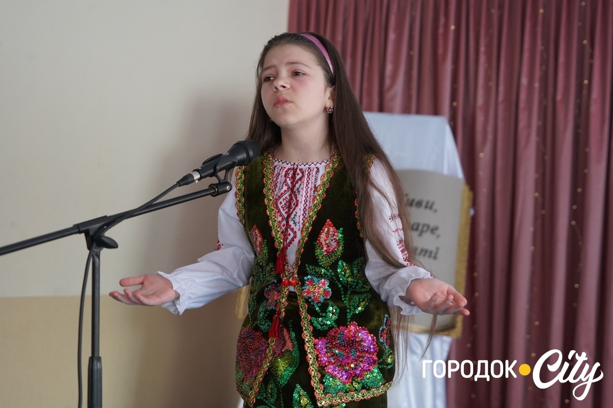 У Городку визначили найкращих читців творів Шевченка: хто представлятиме громаду в області