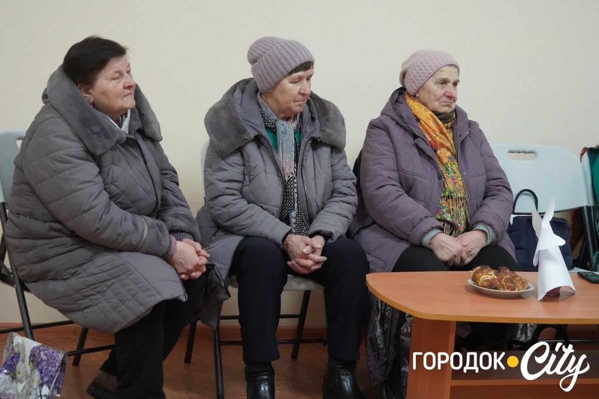 Слова, опалені війною: у клубі «Надвечір’я» читали поезію до річниці великої війни