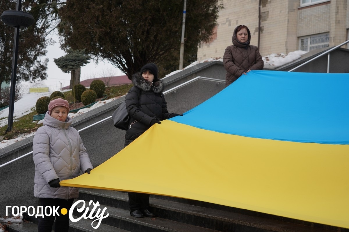 Навіки в строю: городоччани вшанували пам’ять 22-річного Микити Вишневського