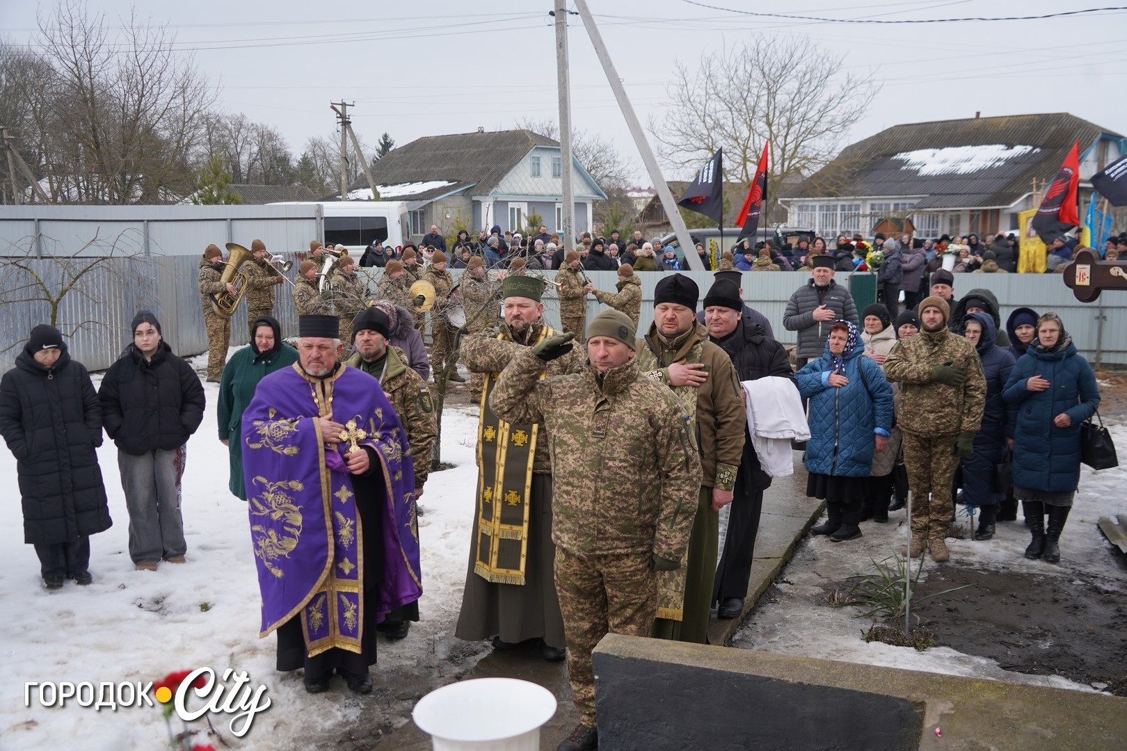 Рік вважався зниклим безвісти: у Лісоводах попрощалися із нацгвардійцем Сергієм Повхом