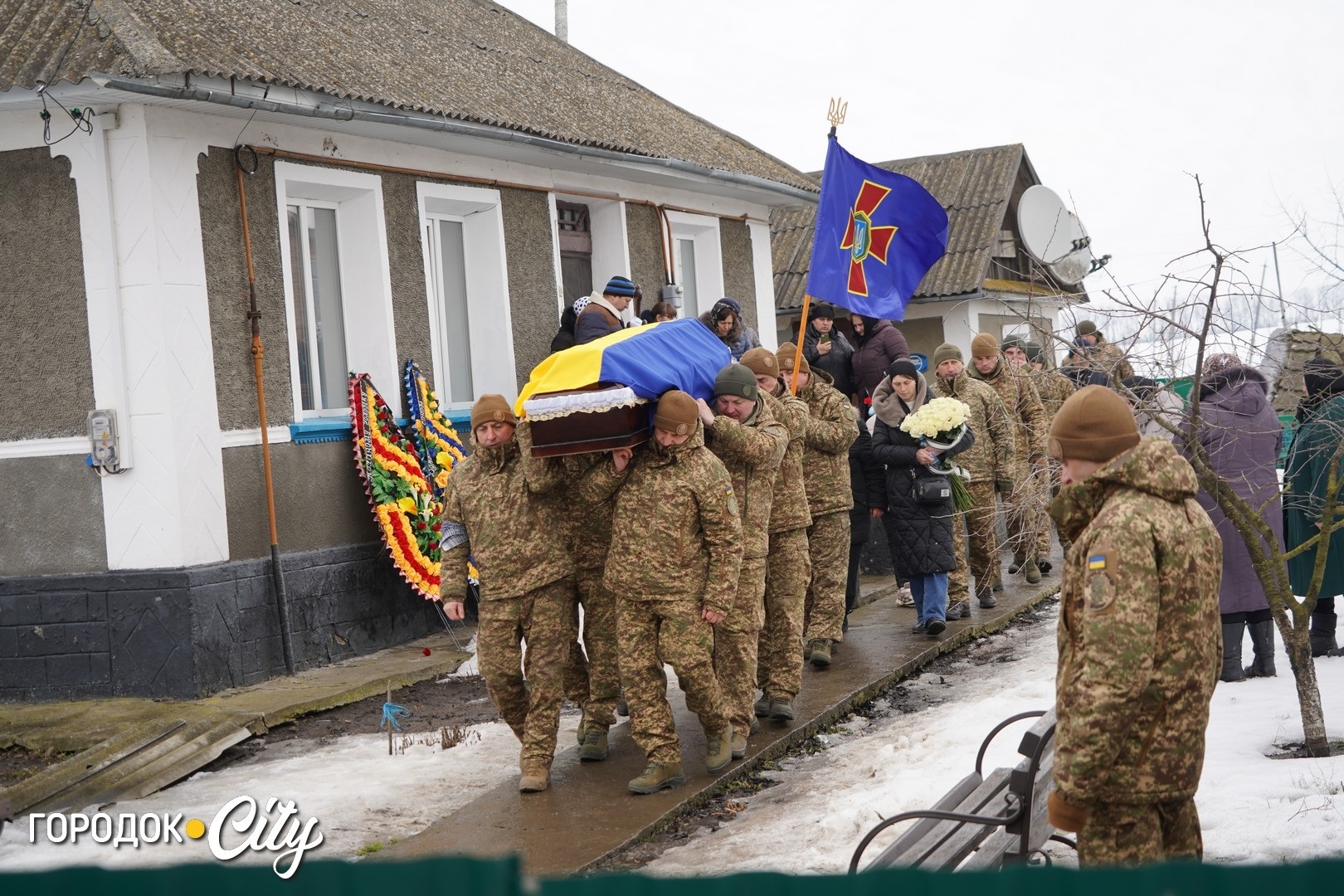 Рік вважався зниклим безвісти: у Лісоводах попрощалися із нацгвардійцем Сергієм Повхом