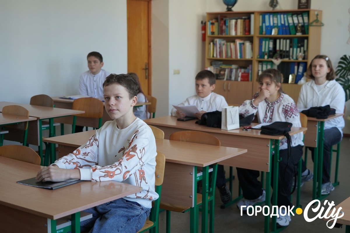 Перший крок у велику науку: як юні городоччани захищали свої перші дослідження