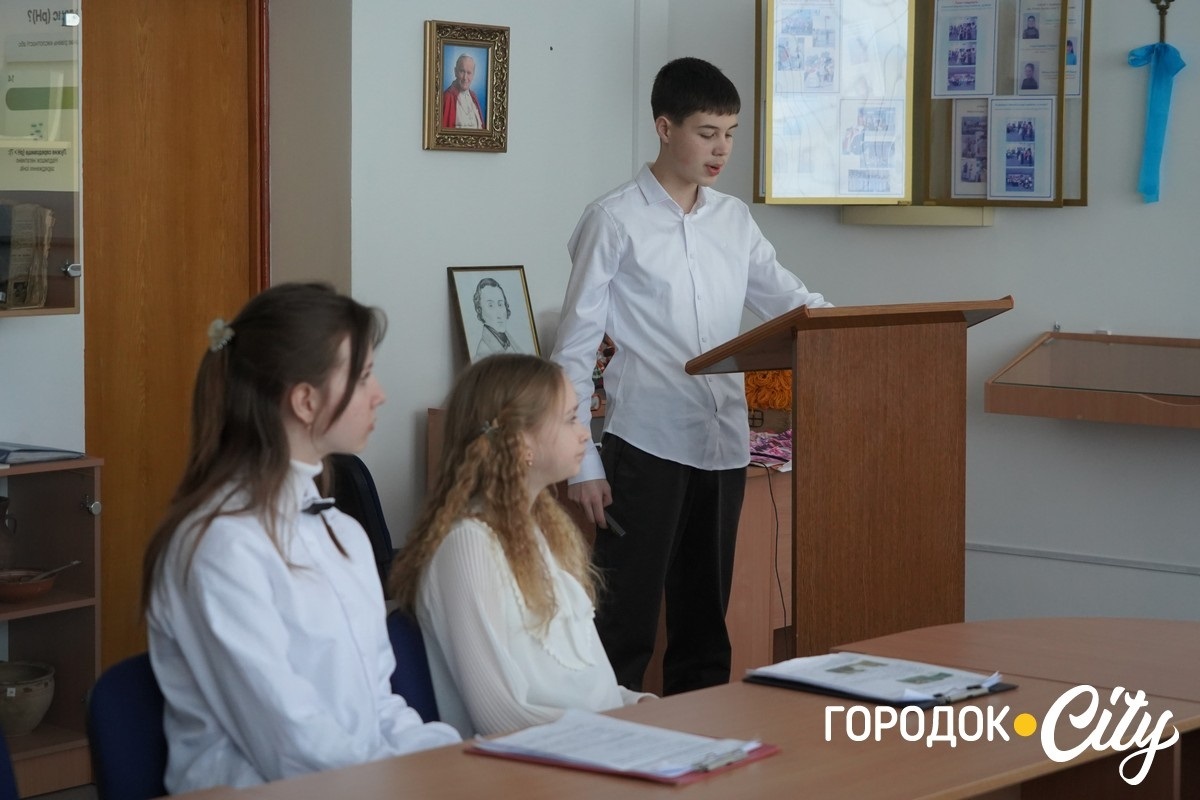 Перший крок у велику науку: як юні городоччани захищали свої перші дослідження