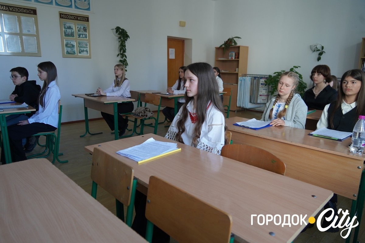 Перший крок у велику науку: як юні городоччани захищали свої перші дослідження