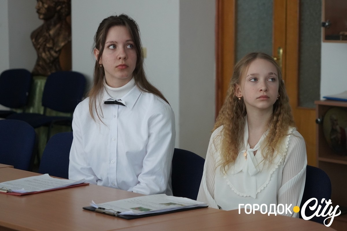 Перший крок у велику науку: як юні городоччани захищали свої перші дослідження