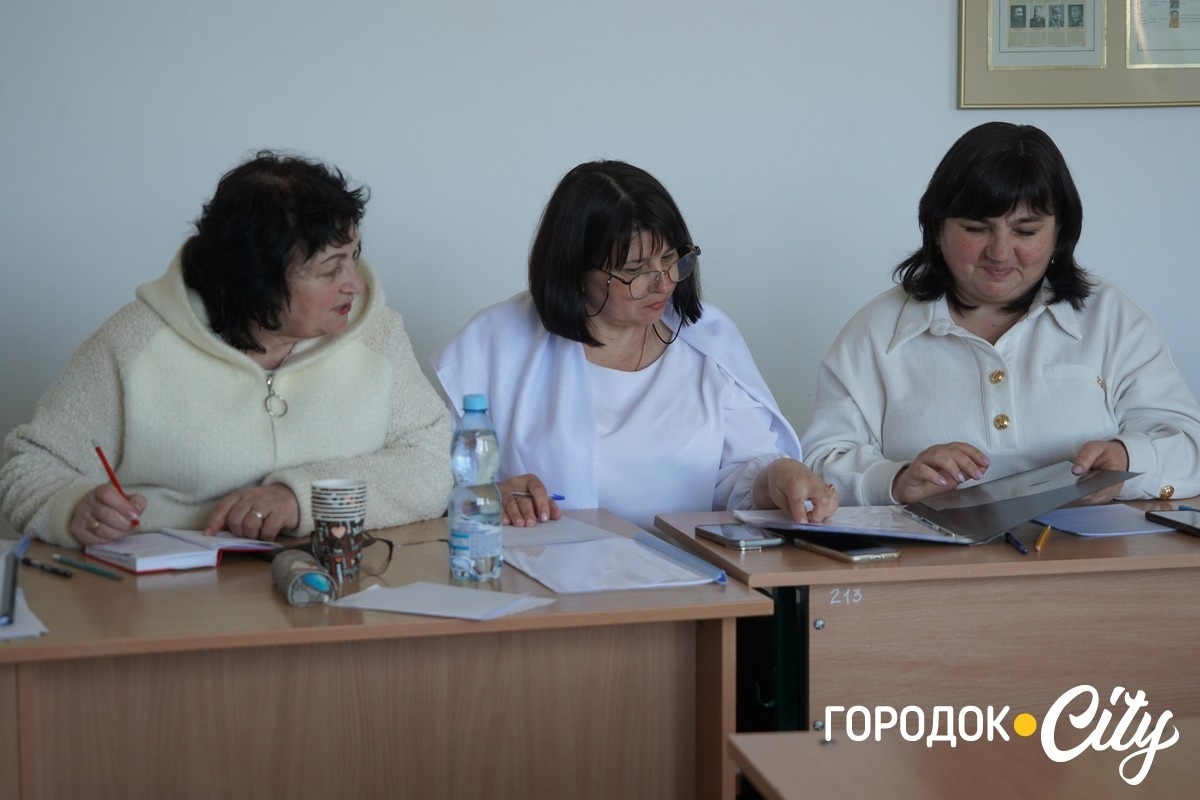 Перший крок у велику науку: як юні городоччани захищали свої перші дослідження