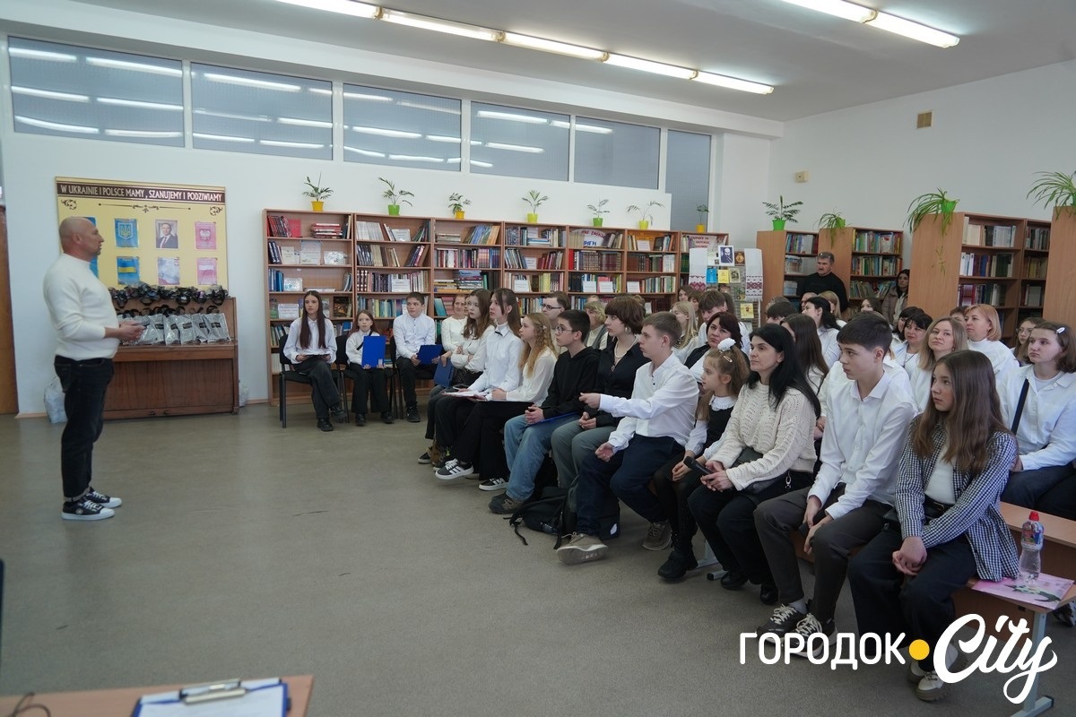 Перший крок у велику науку: як юні городоччани захищали свої перші дослідження