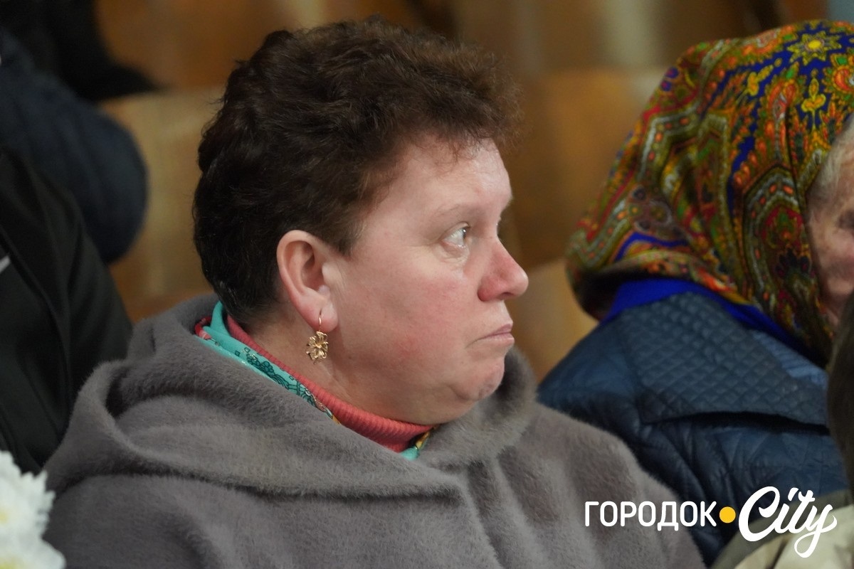 Із вдячністю за захист: у Сатанові 46 воїнам присвоїли звання почесних громадян громади (посмертно)