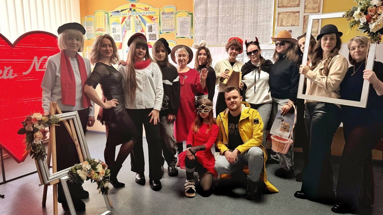 Замість перекладу — кадетський клас: історія вчителя Богдана Домінова з Городка