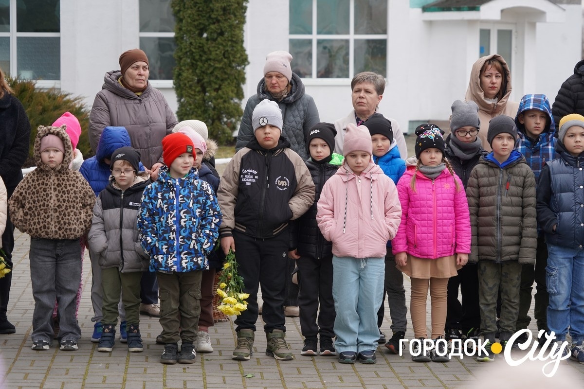 У Городку відкрили меморіальну дошку полеглому захиснику Павлу Бориті