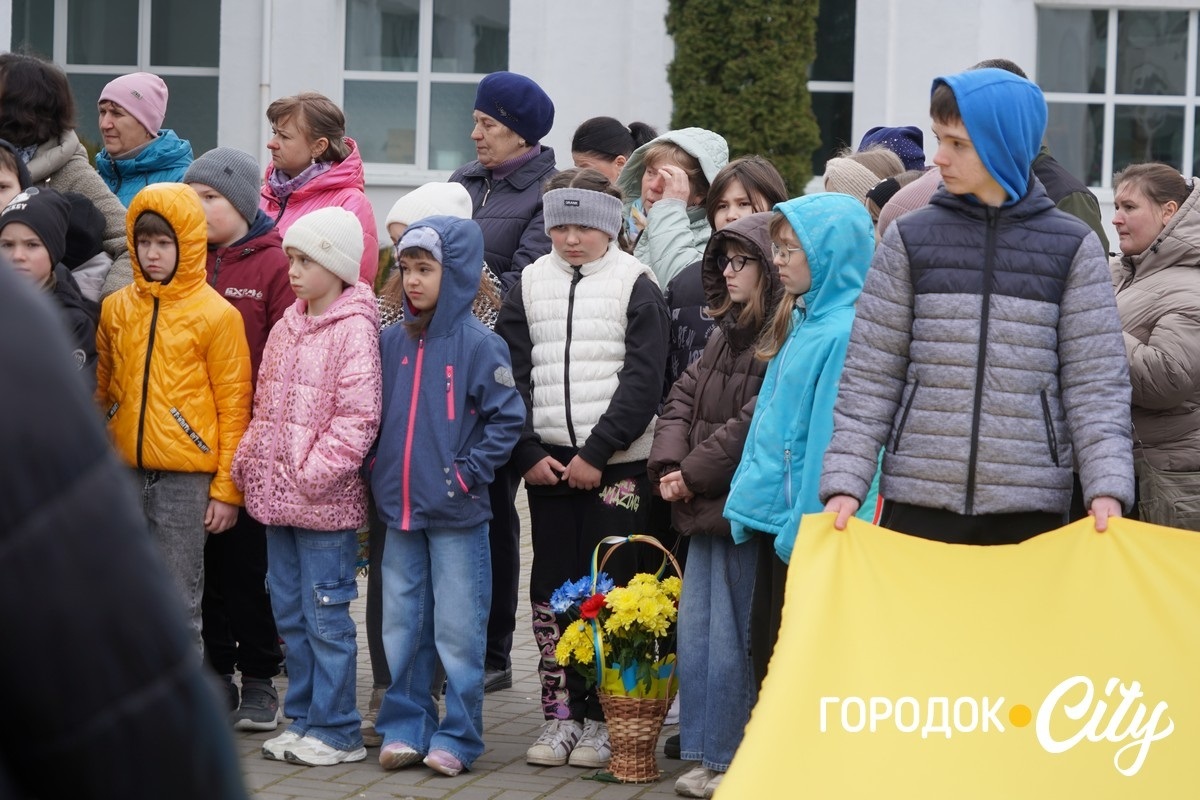 У Городку відкрили меморіальну дошку полеглому захиснику Павлу Бориті