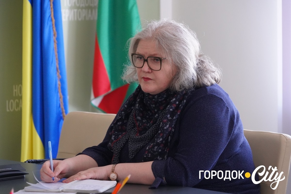 У Городку шукають кошти на цифровізацію архівів: що ще обговорили з представником РВА