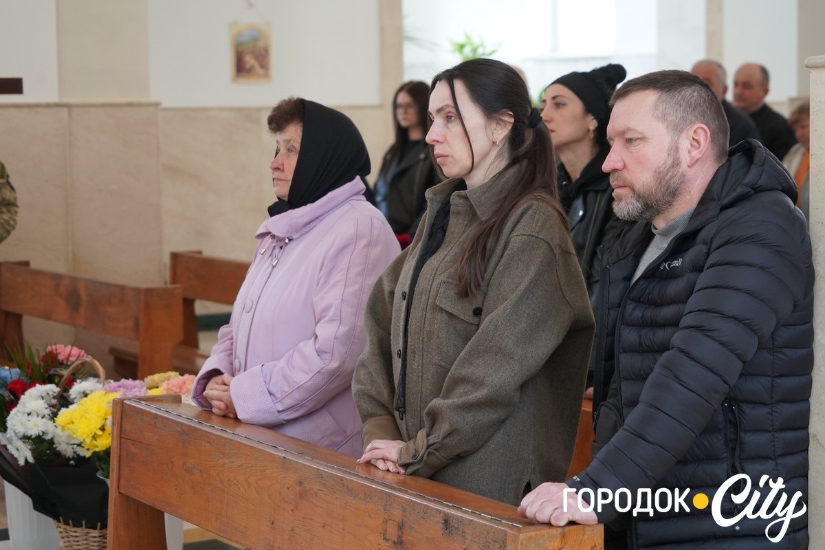 Городоччина виконала заповіт захисника: Олександра Пшонка поховали у рідному місті