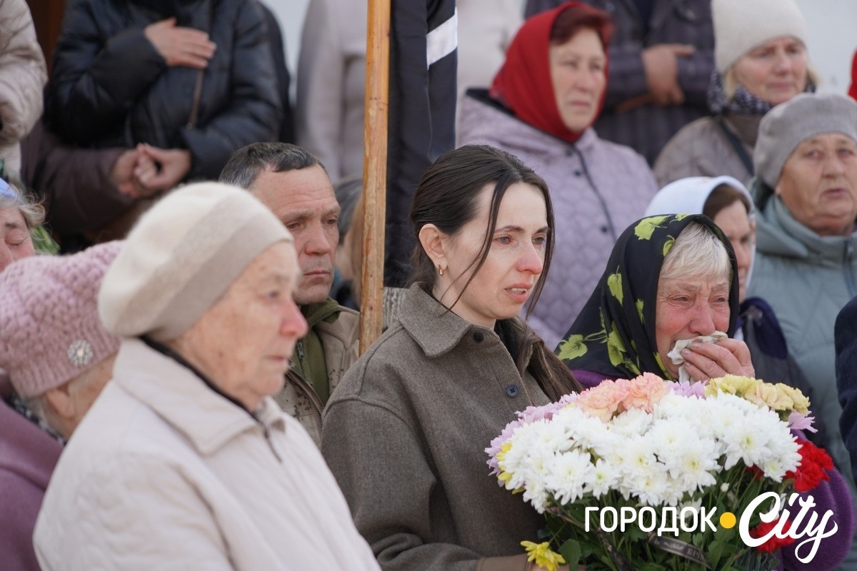 Городоччина виконала заповіт захисника: Олександра Пшонка поховали у рідному місті