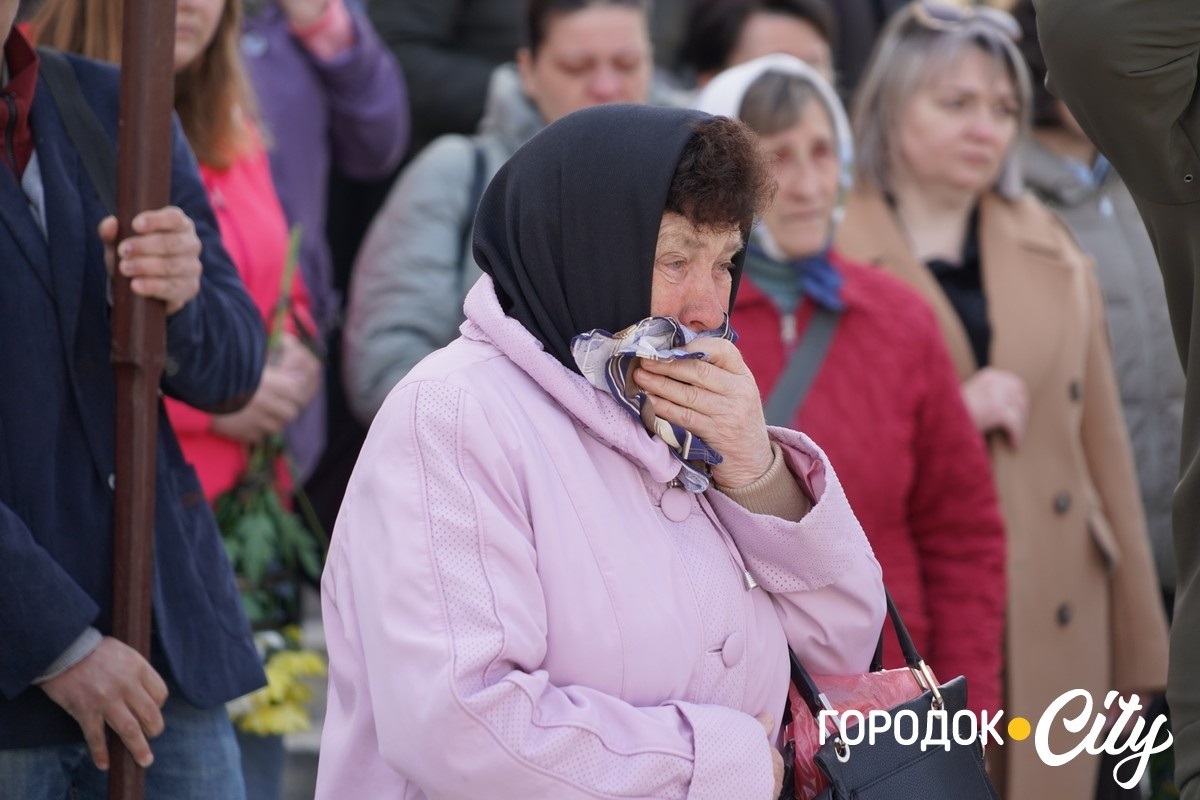 Городоччина виконала заповіт захисника: Олександра Пшонка поховали у рідному місті