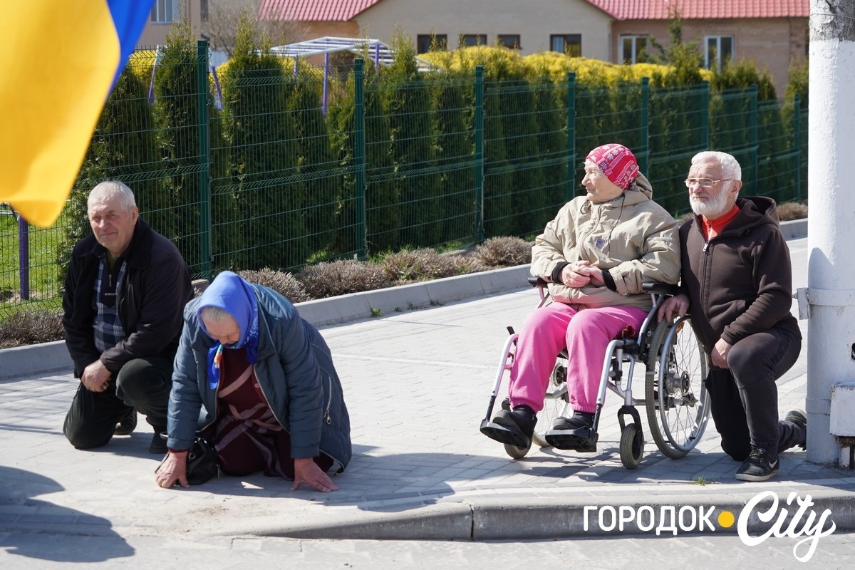 Городоччина виконала заповіт захисника: Олександра Пшонка поховали у рідному місті