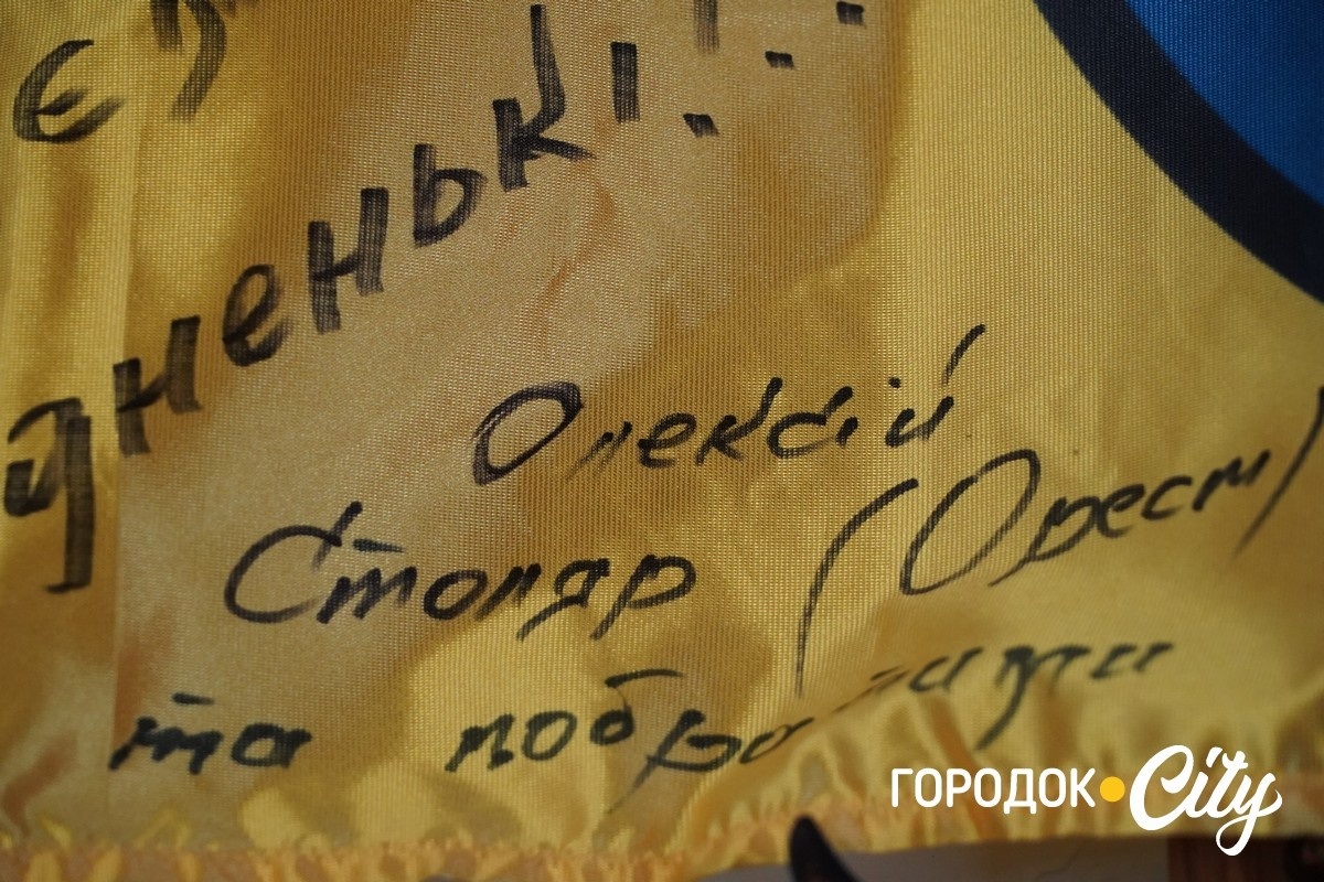 За день — до півтори тисячі банок каші: як шкільна їдальня у Чорниводах стала волонтерським хабом