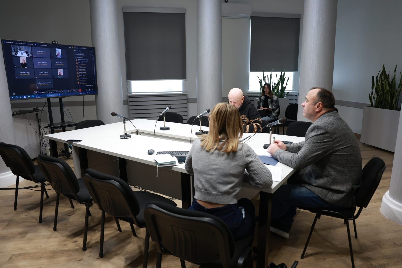 У Хмельницькому обговорили підтримку ветеранів і родин полеглих захисників