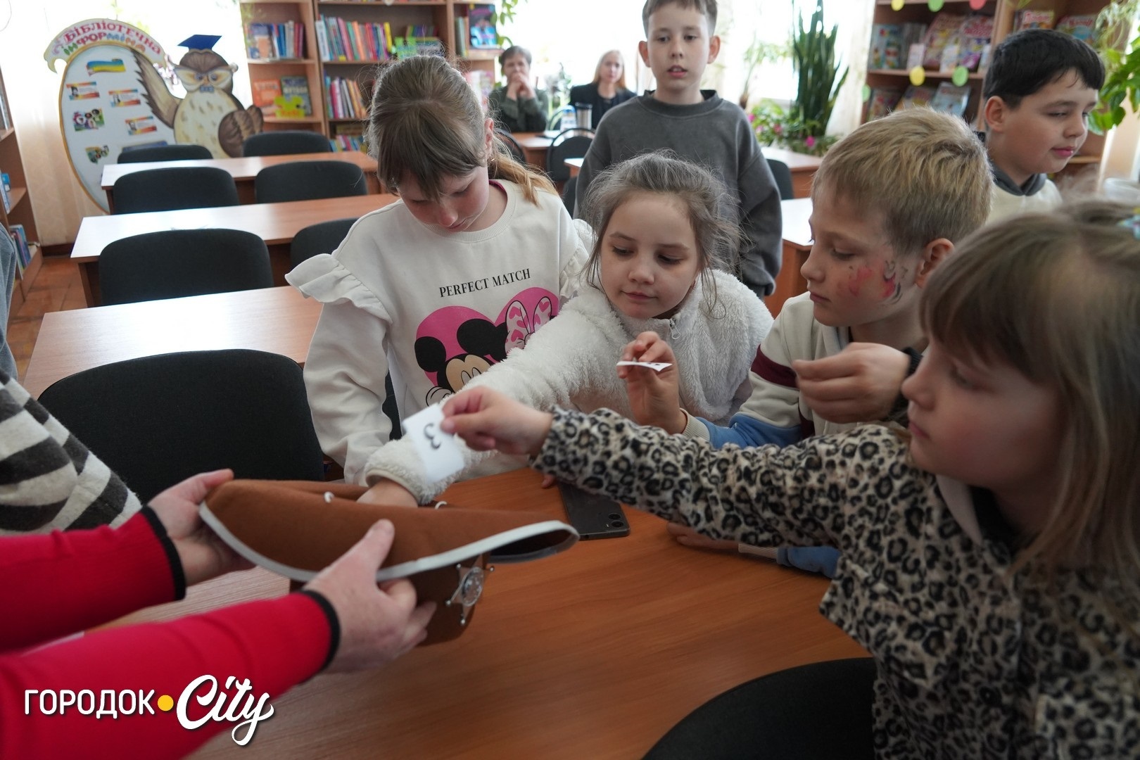 Загадки, пазли і загублені книги: бібліотека влаштувала квест для третьокласників