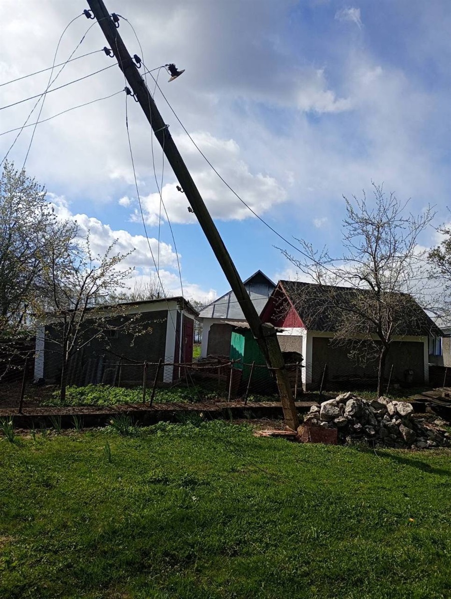 Негода на Городоччині та Сатанівеччині: знеструмлені села, пошкоджені мережі та пам’ятні об’єкти
