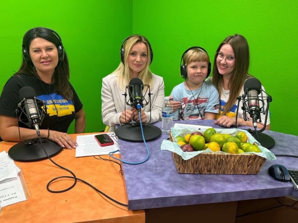 Голос, що долає океан: як городоччанка стала ведучою української радіопрограми у столиці Каліфорнії