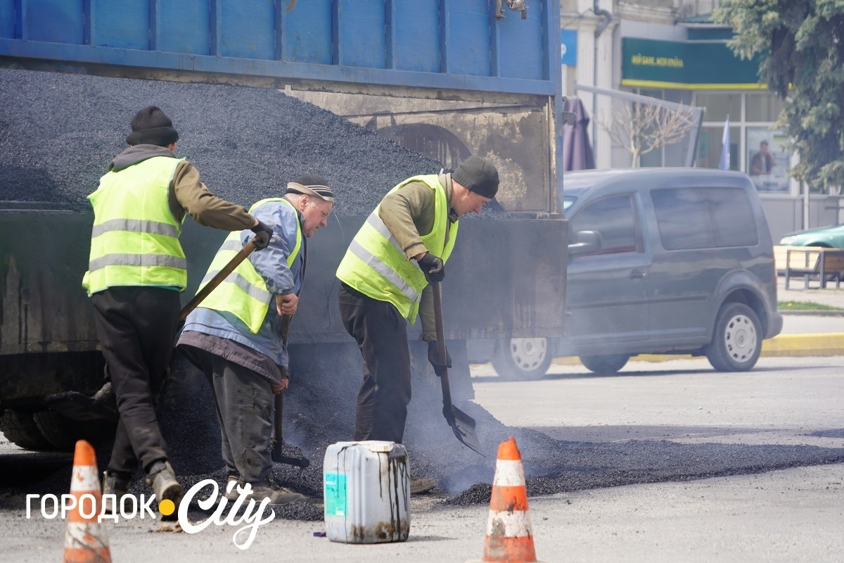 Ремонт доріг у Городоцькій громаді 2026. Де вже ремонтують і які вулиці в планах