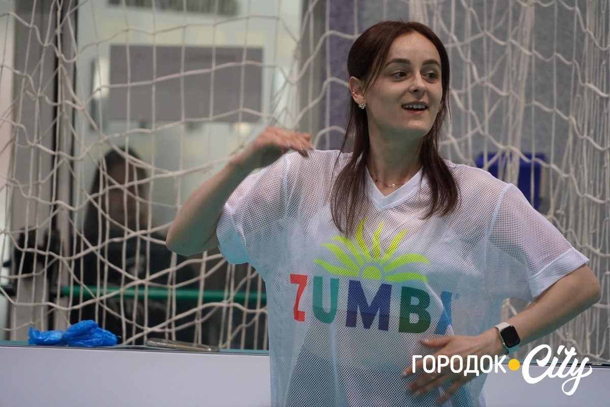Танцювальний антистрес. Як городоччанка Олена Шкробот популяризує зумбу серед дітей і дорослих