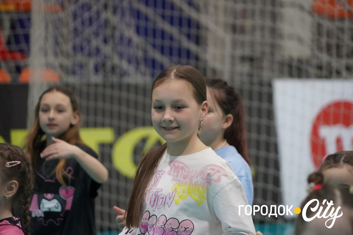 Танцювальний антистрес. Як городоччанка Олена Шкробот популяризує зумбу серед дітей і дорослих