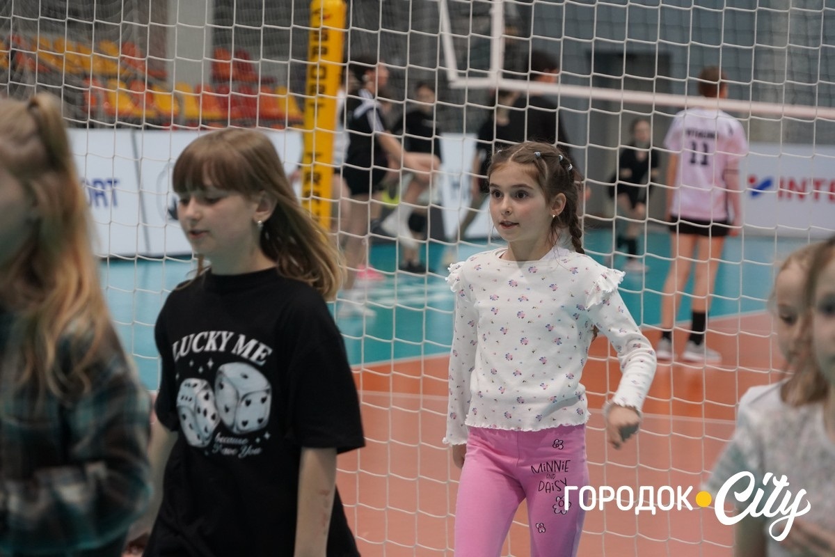 Танцювальний антистрес. Як городоччанка Олена Шкробот популяризує зумбу серед дітей і дорослих