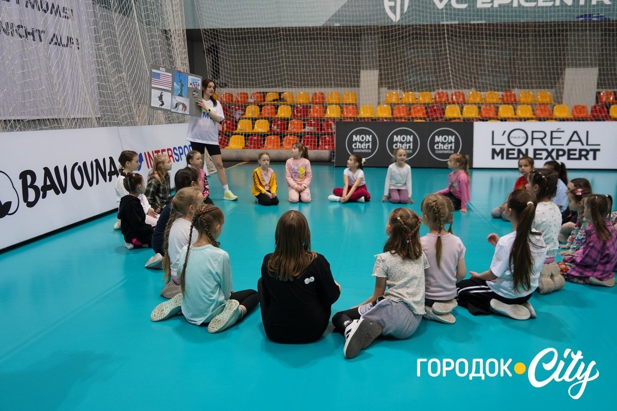 Танцювальний антистрес. Як городоччанка Олена Шкробот популяризує зумбу серед дітей і дорослих