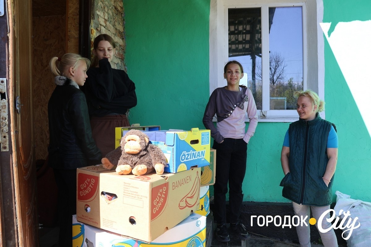 Три родини на Городоччині отримали допомогу від закордонних благодійників