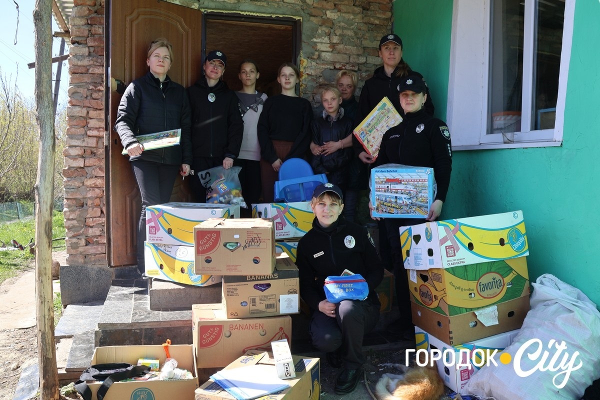 Три родини на Городоччині отримали допомогу від закордонних благодійників