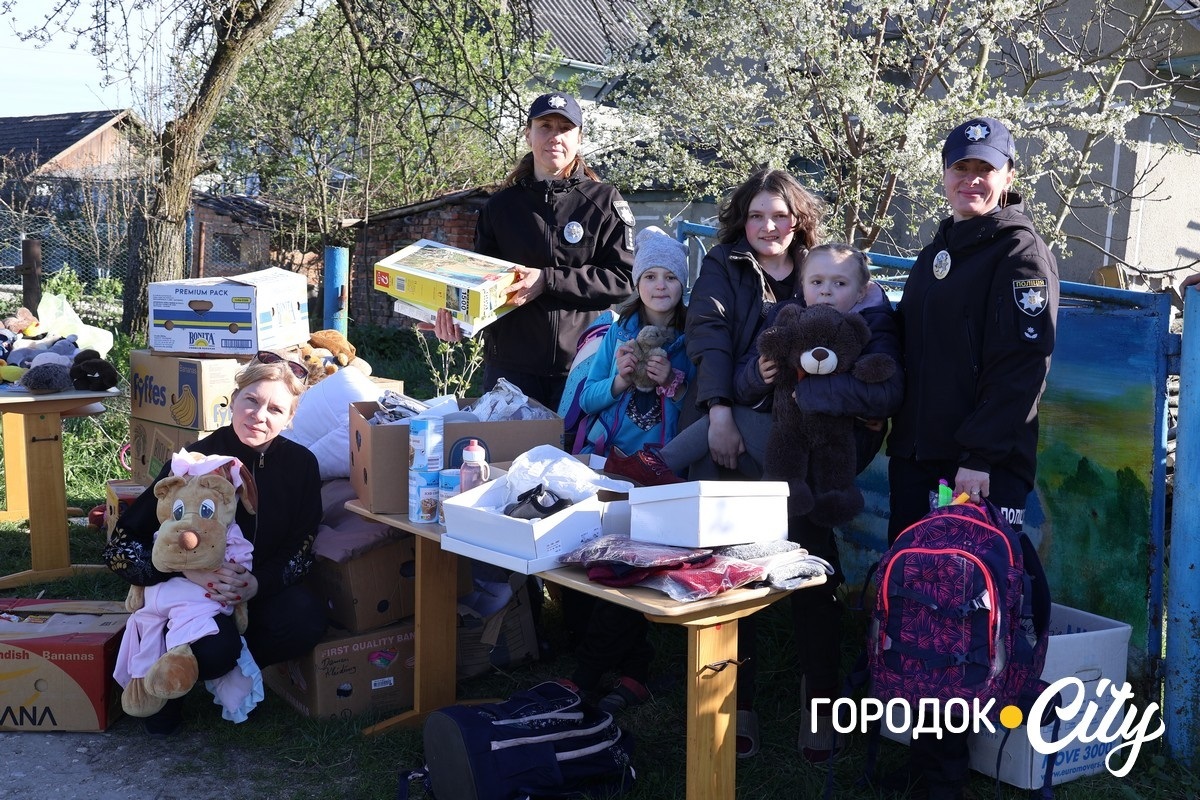 Три родини на Городоччині отримали допомогу від закордонних благодійників