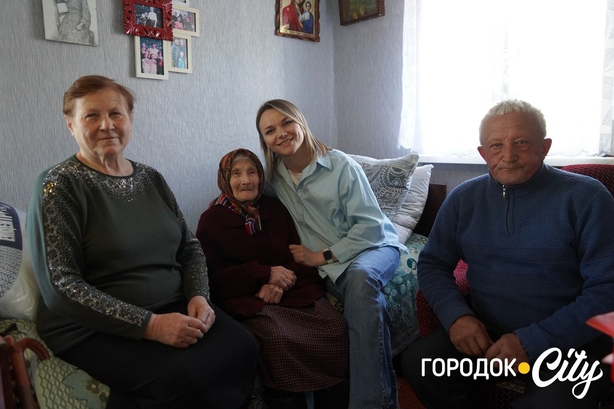 Вона народилася в один рік із королевою Єлизаветою ІІ та відсвяткувала 100-річний ювілей