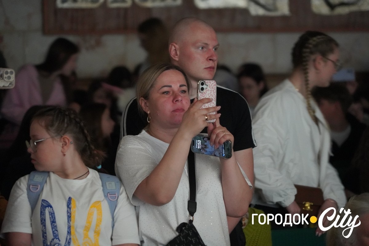 «Серця, що діють». Учні Городоцького ліцею №1 організували концерт на підтримку ЗСУ