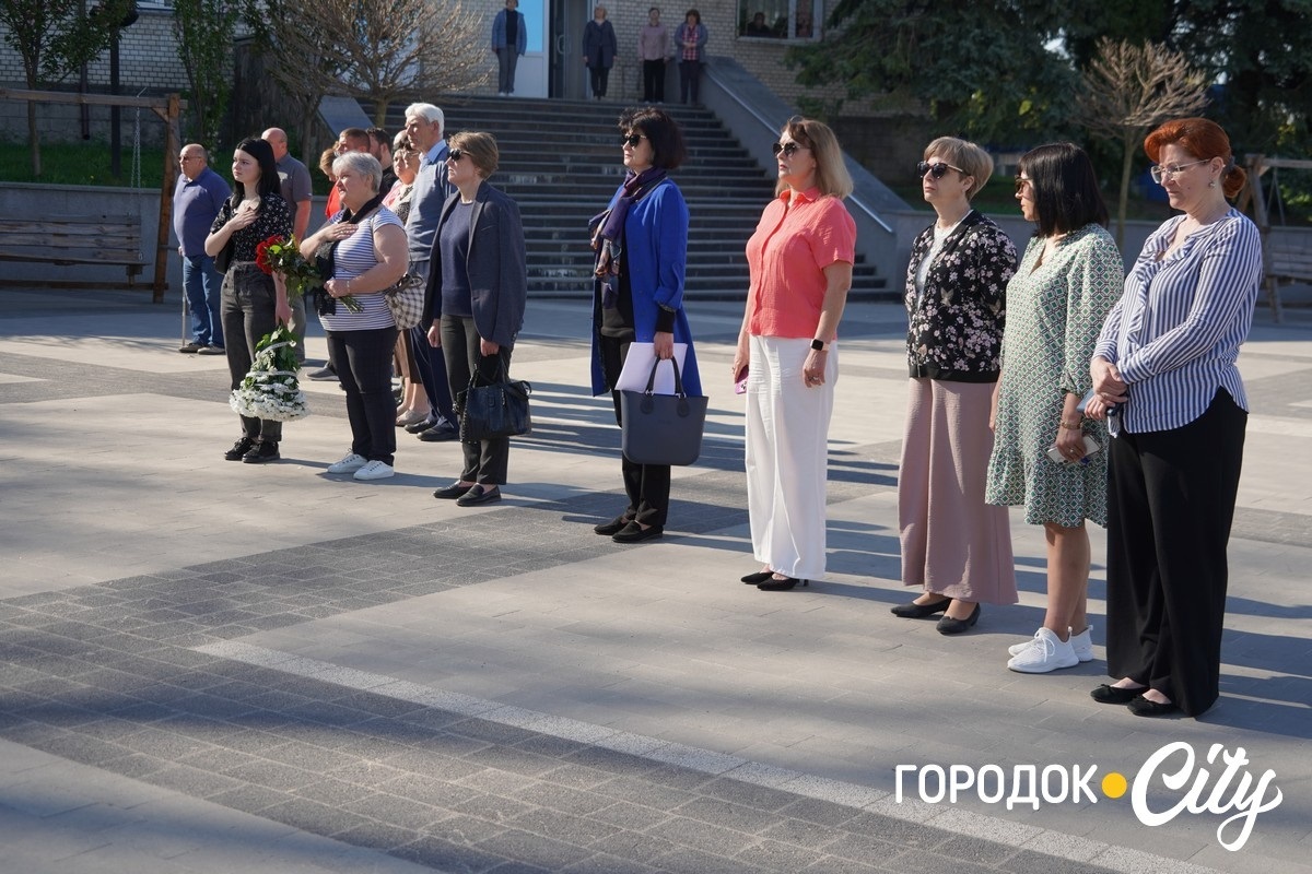 У Городку вшанували пам’ять Володимира Дубовки в третю річницю його загибелі