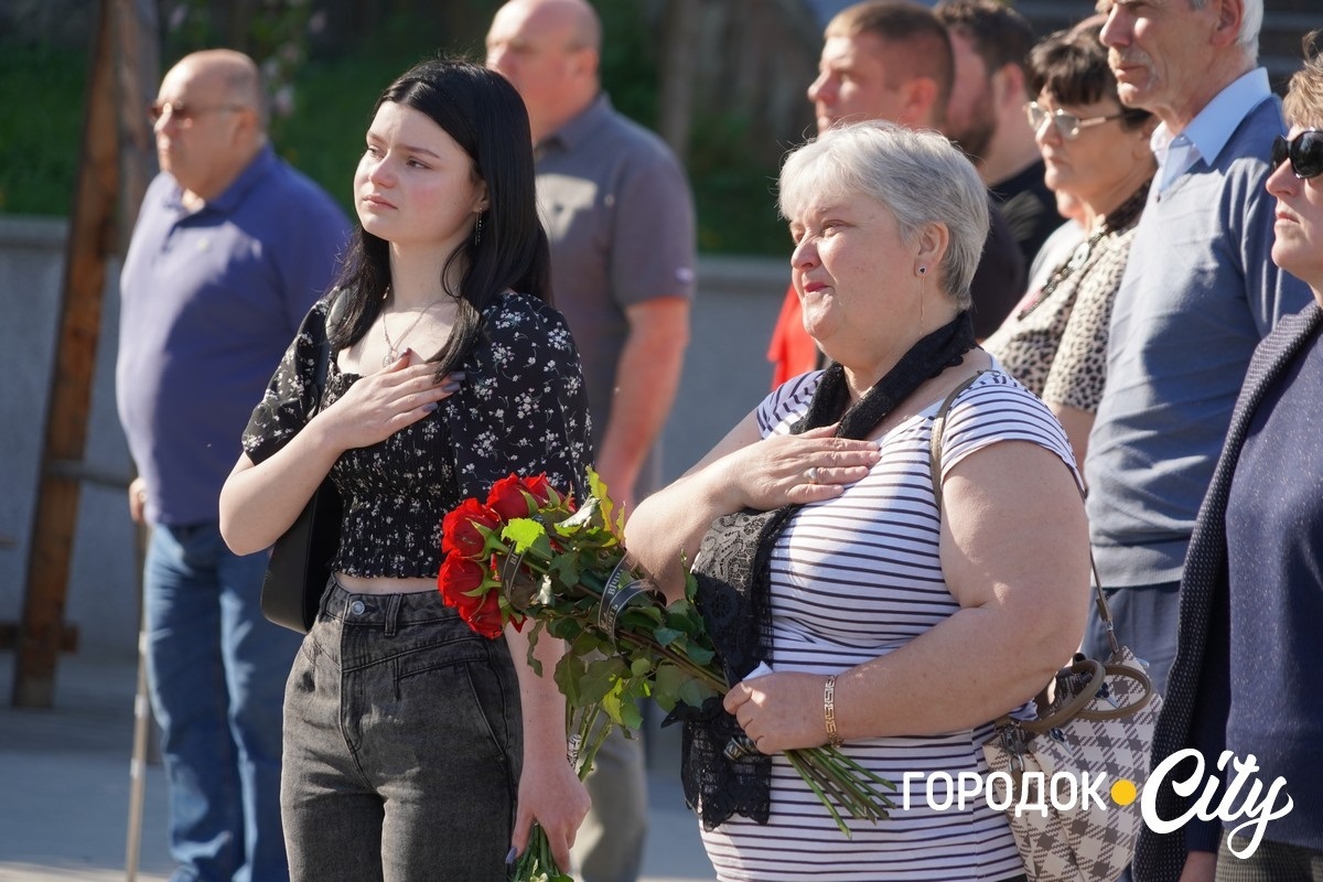 У Городку вшанували пам’ять Володимира Дубовки в третю річницю його загибелі