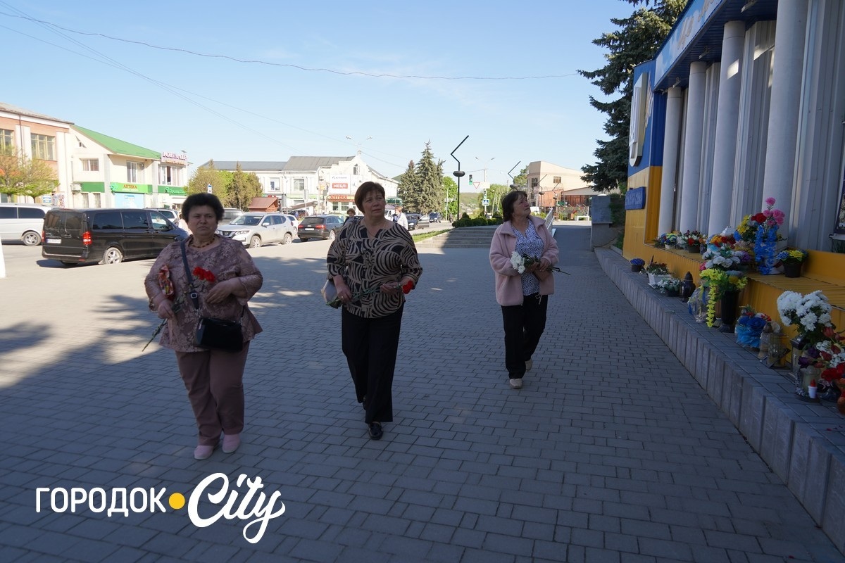 Пішов добровольцем і загинув на Донеччині. У Городку вшанували Олександра Перця